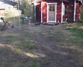 Kaksi kaunista pyöröhirsimökkiä myytävänä