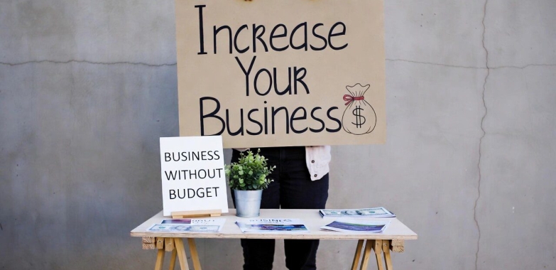 Kuinka pienyritys voi markkinoida ilman budjettia