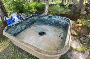 Lasikuitu allas-palju