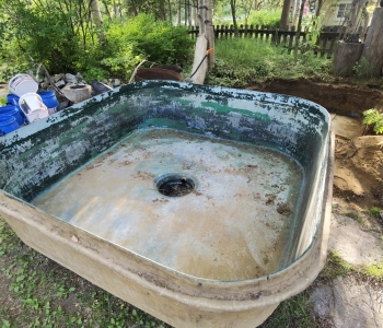 Lasikuitu allas-palju